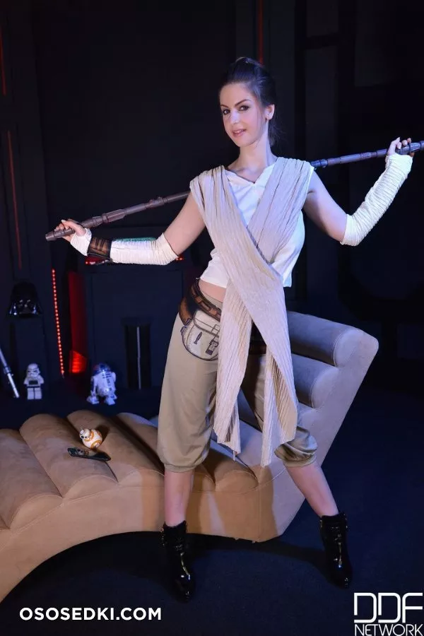 Stella Cox | Star Wars | Rey - 1
