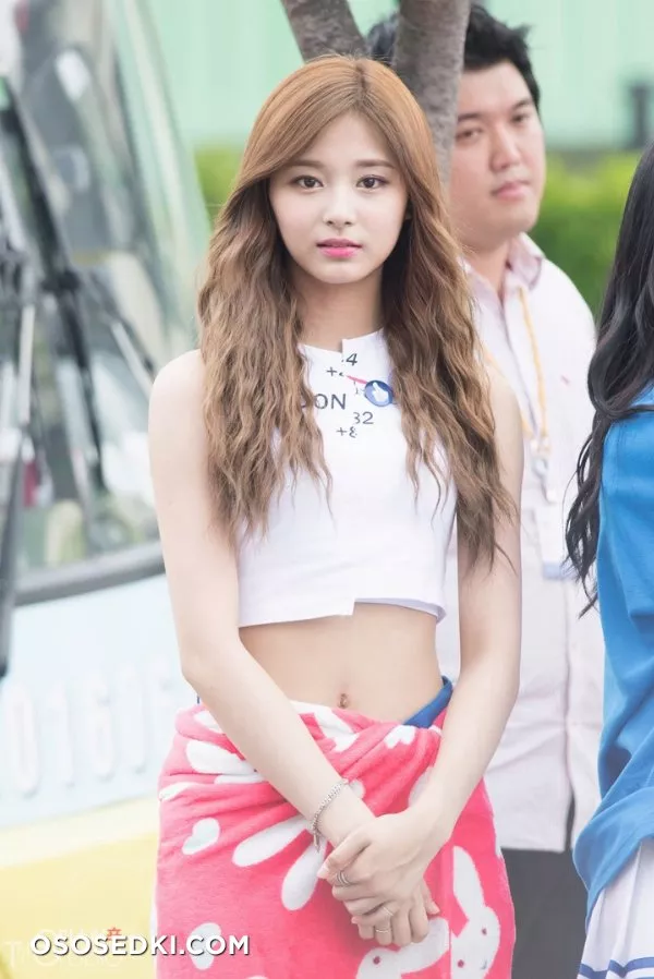Chou Tzuyu - 4