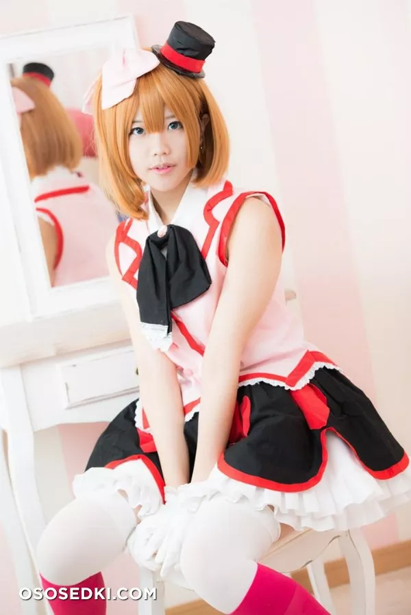 Honoka Kousaka - 1