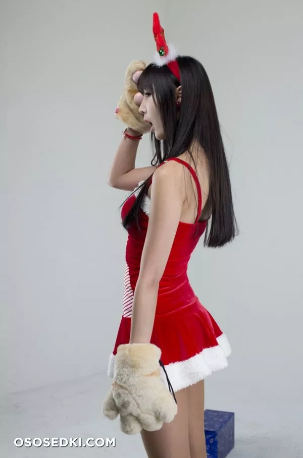 Lee Yoo Eun - 1