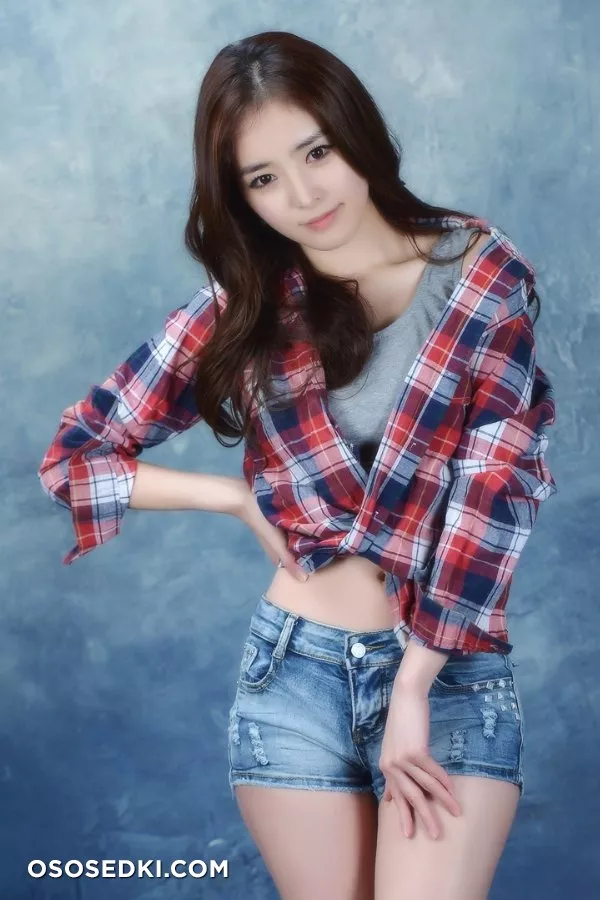 Min Ah Young - 1