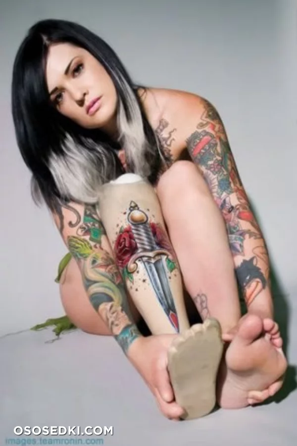 Amina Munster - 5