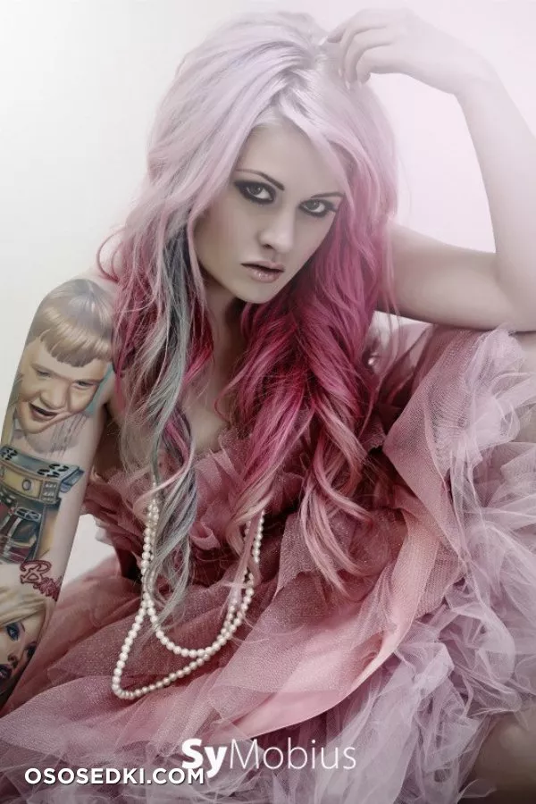 Kelly Eden - 5