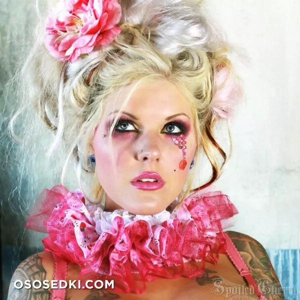 Jessie Deville - 2