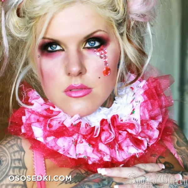 Jessie Deville - 3