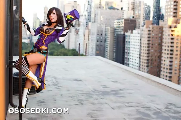 Mad Moxxi (Borderlands 2) - 4