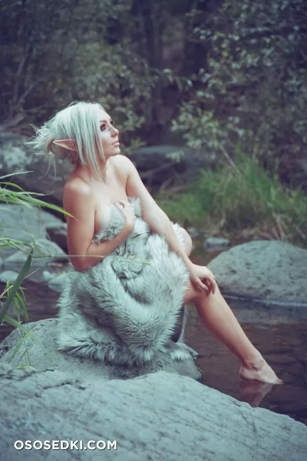 Elf in wood - 2