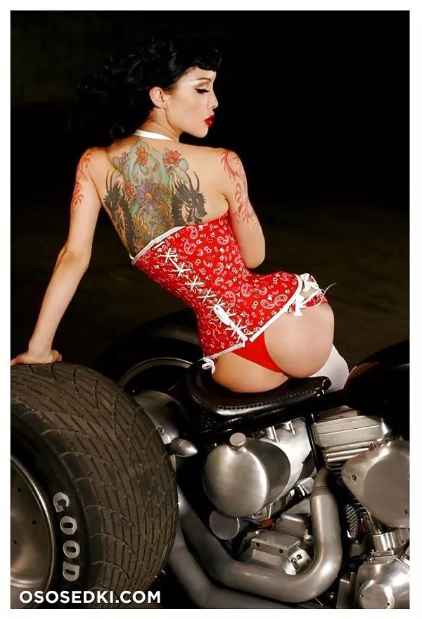 Pin Up - 3