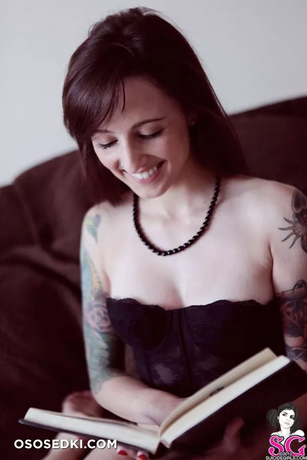 Hazel - Page Turner - 5