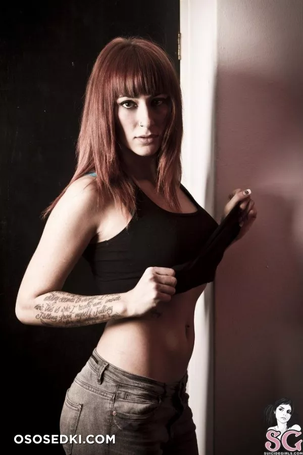 Kellybabydoll - Red Wall Sex - 3