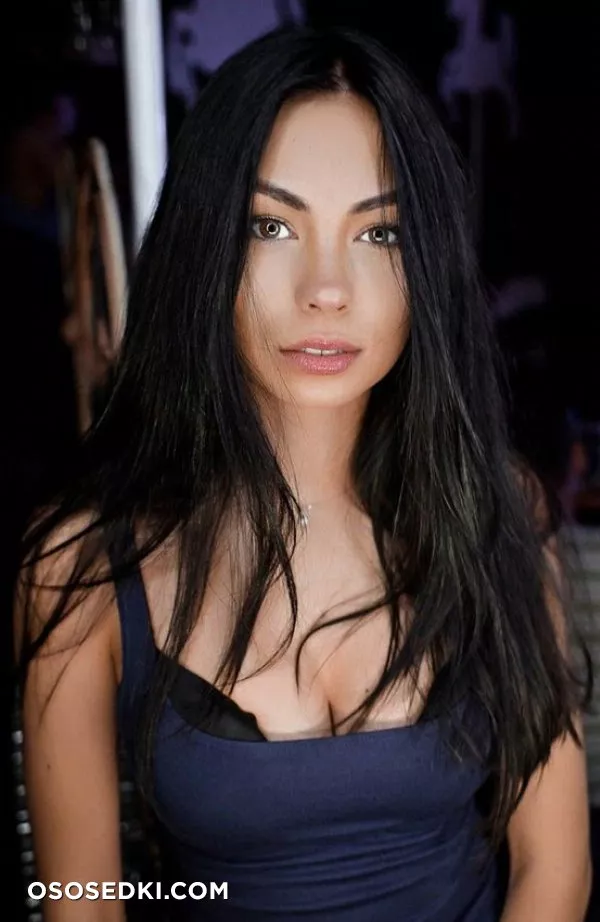 MODEL: Julia Platonenko - 4