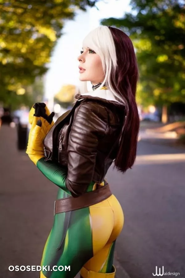 Jenna Lynn Meowri -  Rogue onlyfans/patreon erotic cosplay set - 5