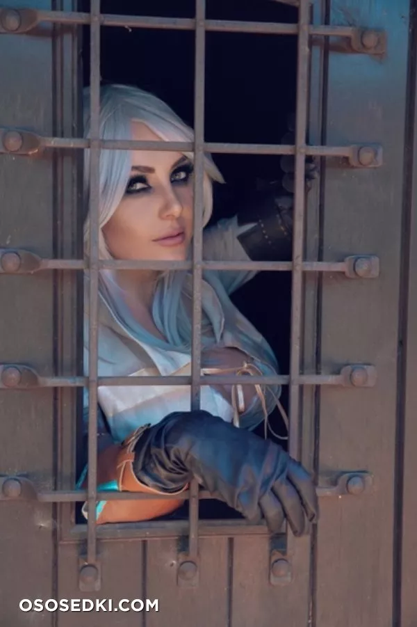 Jessica Nigri - Ciri patreon cosplay - 3