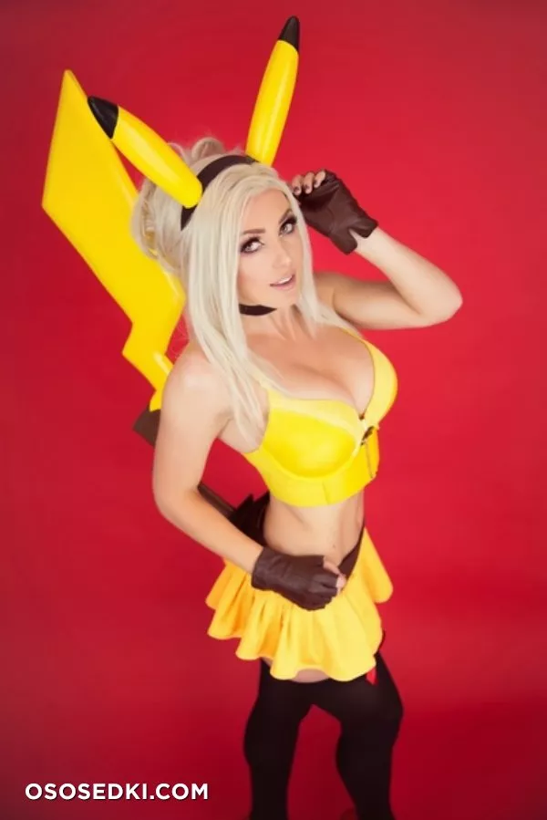 Jessica Nigri - Pikachu (Pokemon) - 4