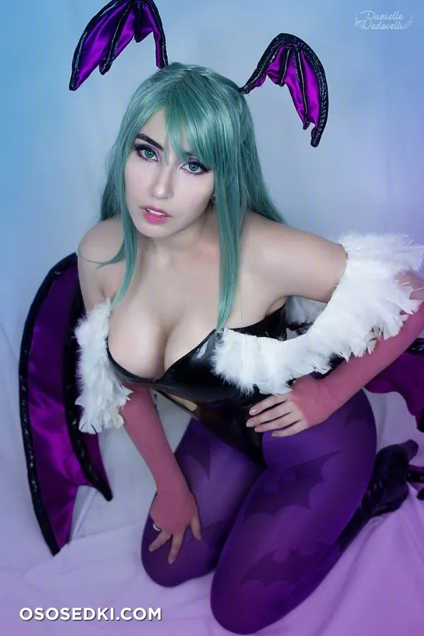 Danielle Vedovelli  - Morrigan cosplay set (Darkstalkers ) - 5