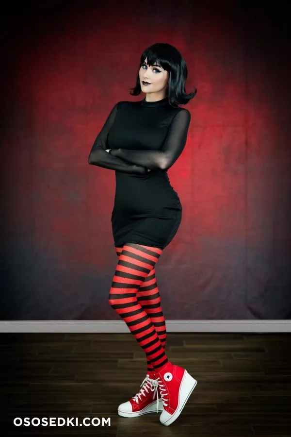 Angie Griffin - Mavis Dracula (Hotel Transylvania) - 1