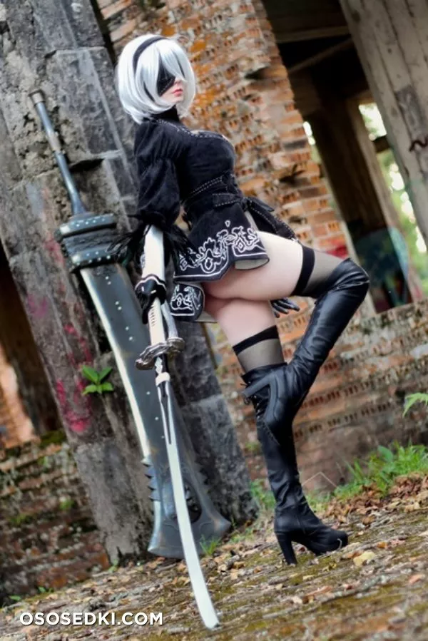 NieR:Automata™  Giu Hellsing - 2B - 2