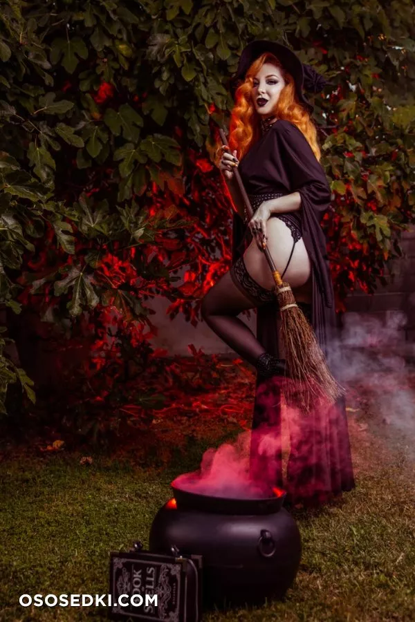 Ashlynne Dae - Halloween Witch erotic patreon cosplay set - 3