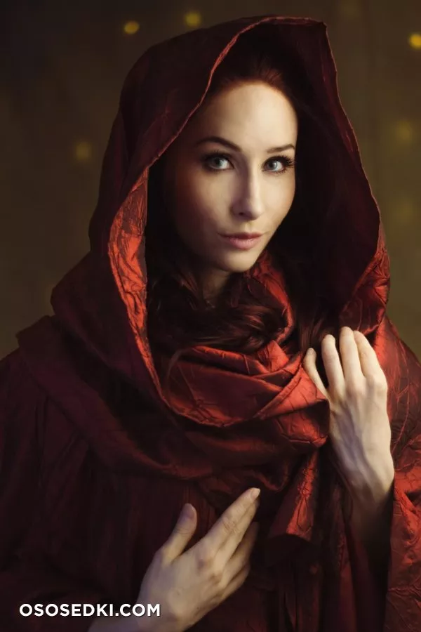 Bindi Smalls - Melisandre (Game of Thrones) patreon cosplay set - 4