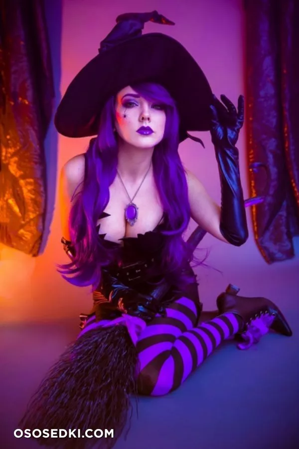 Darshelle Stevens - Witch cosplay set - 1