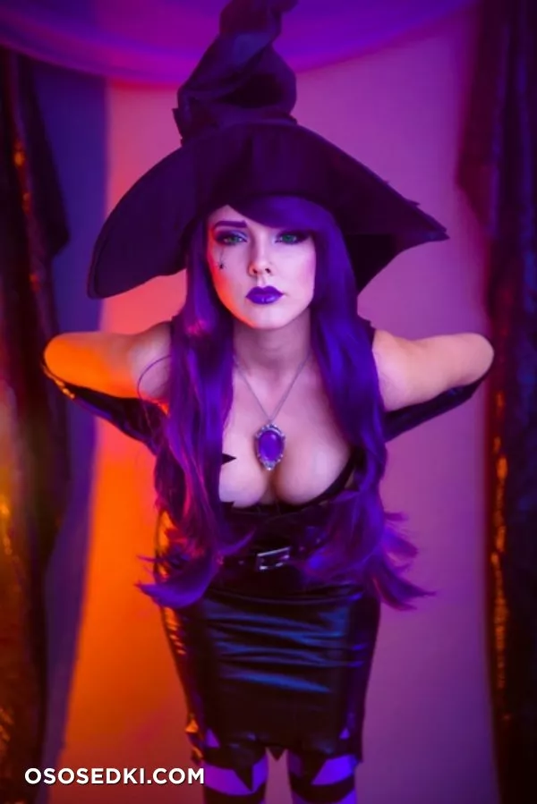 Darshelle Stevens - Witch cosplay set - 3