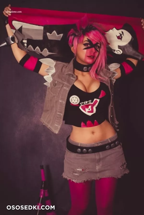 Danielle Beaulieu - patreon/onlyfans erotic cosplay set - 1