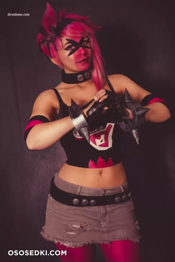 Danielle Beaulieu - patreon/onlyfans erotic cosplay set - 4