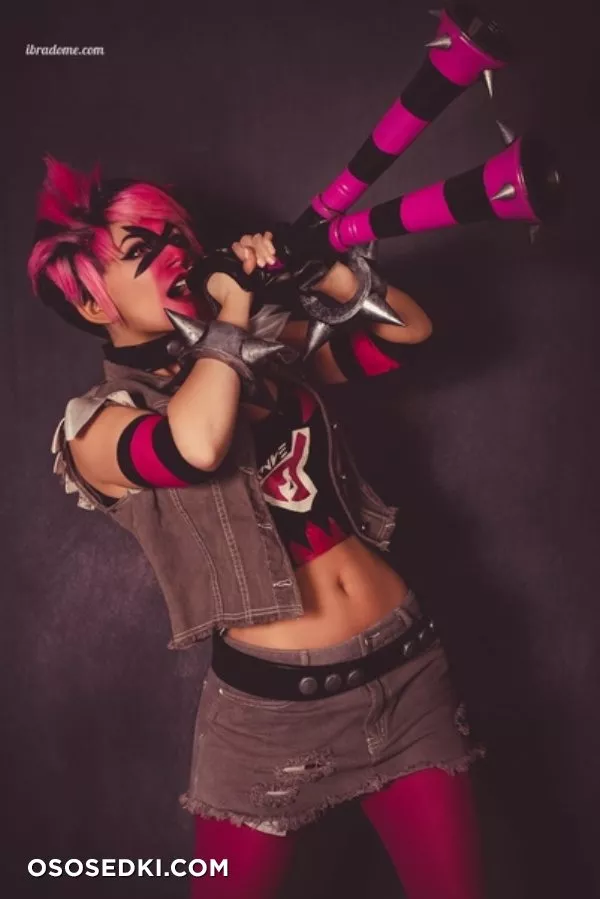 Danielle Beaulieu - patreon/onlyfans erotic cosplay set - 5