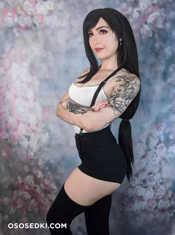 Luxlo cosplay - Tifa (Final Fantasy VII) patreon cosplay set - 2