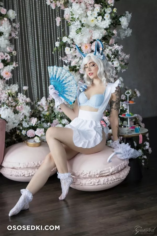 Luxlo cosplay - Wonderland Boudoir patreon set - 3