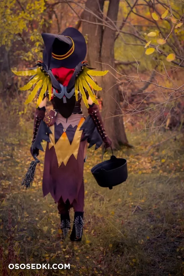 Meggii cosplay - Witch Mercy patreon cosplay set - 1