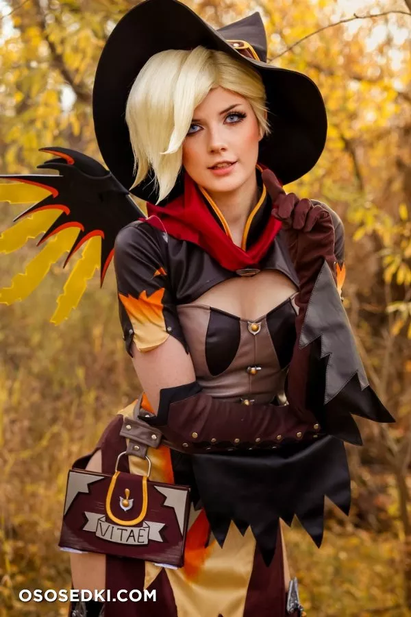 Meggii cosplay - Witch Mercy patreon cosplay set - 4