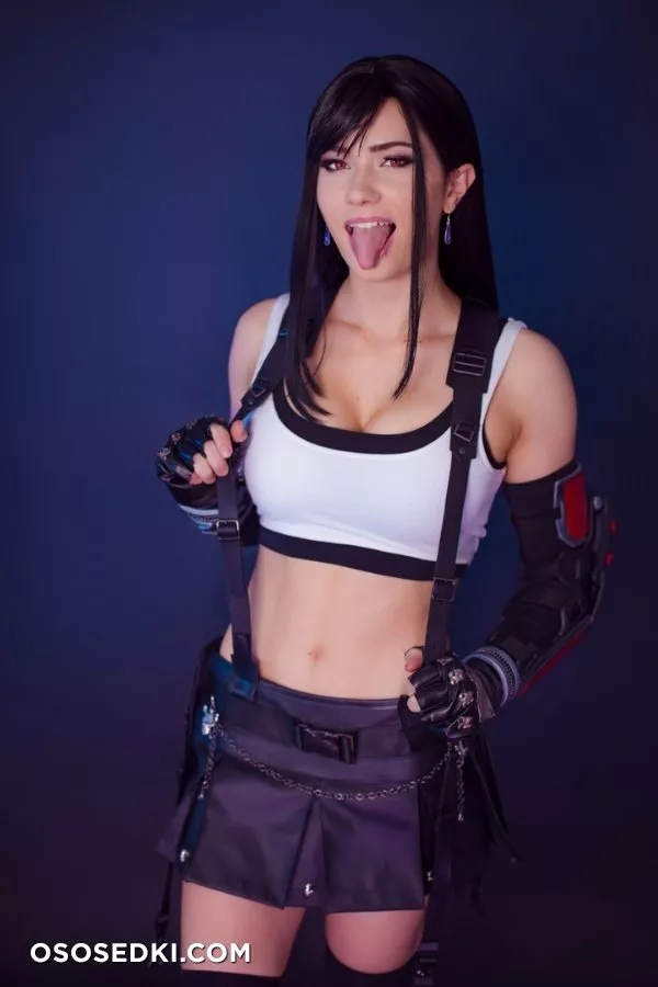 Nichameleon - SFW Tifa (Final Fantasy VII) patreon cosplay set - 2