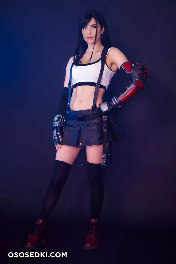 Nichameleon - SFW Tifa (Final Fantasy VII) patreon cosplay set - 4