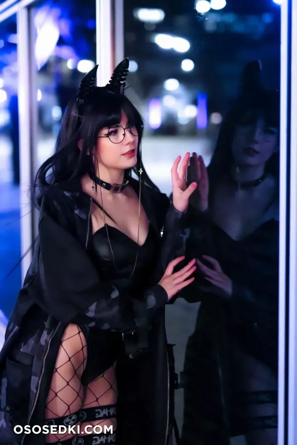 Meggii - erotic patreon cosplay set - 4