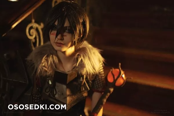 DRAGON AGE II - Fem Hawke - Алиса (Енот) Шпигель cosplay - 1