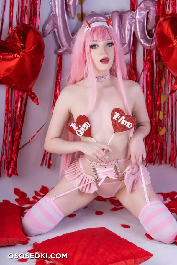 MoonDays - Zero Two erotic patreon cosplay set - 3