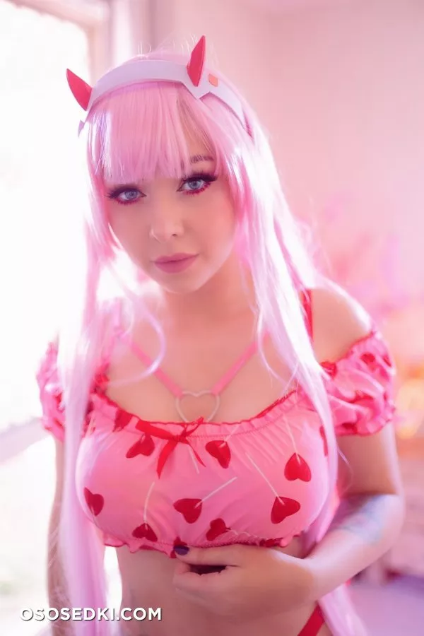 Amy Thunderbolt - Zero Two erotic patreon cosplay set - 4