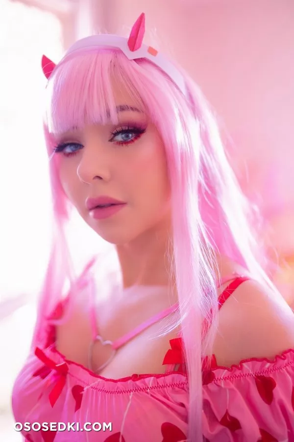 Amy Thunderbolt - Zero Two erotic patreon cosplay set - 5