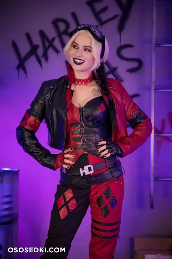 Nichameleon - Harley Quinn patreon cosplay set - 3