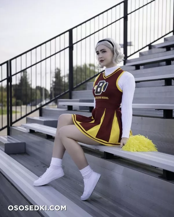 Luxlo cosplay - Cheer Sabrina patreon set - 1
