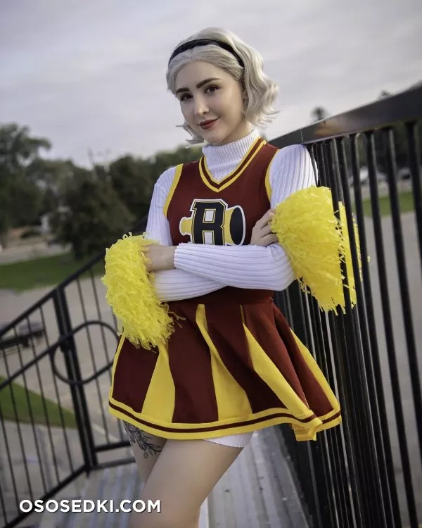 Luxlo cosplay - Cheer Sabrina patreon set - 4