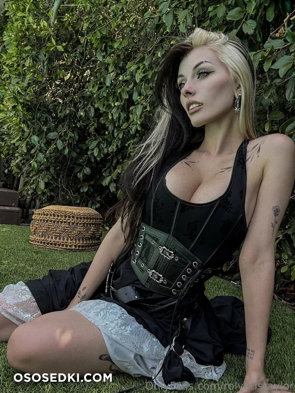Rolyatistaylor onlyfans - 1