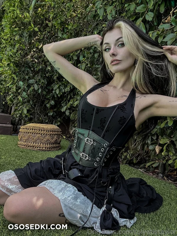 Rolyatistaylor onlyfans - 2