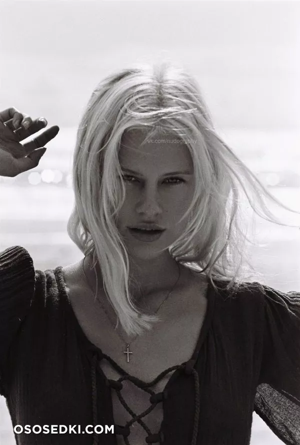 Бекка Хиллер голая - Becca Hiller фото - 4