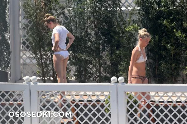 Эмбер Хёрд (Amber Heard) в бассейне в Рио-де-Жанейро 24/9/15 - 3