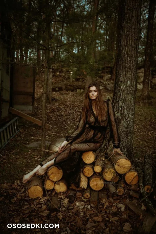 Ребека Андерхилл голая, фото Rebekah Underhill - 3