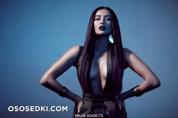 Шей Митчелл голая, фото Shay Mitchell - 1