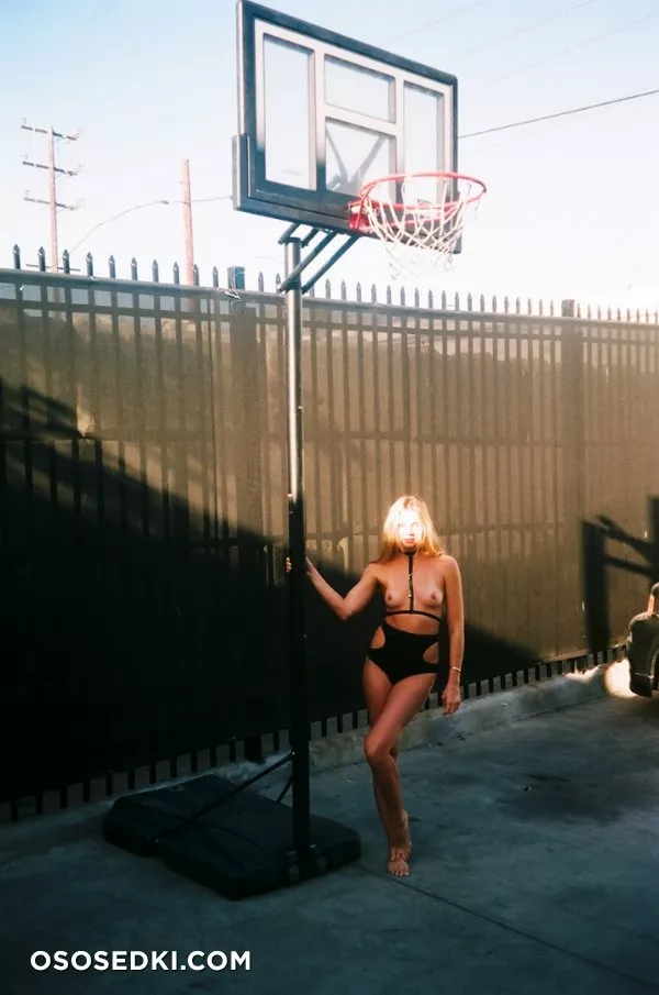Джесси Эндрюс голая, фото Jessie Andrews - 1