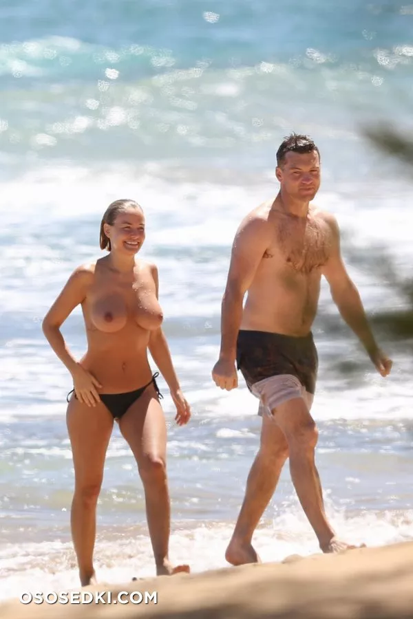 Лара Бингл голая - фото Lara Bingle - 4